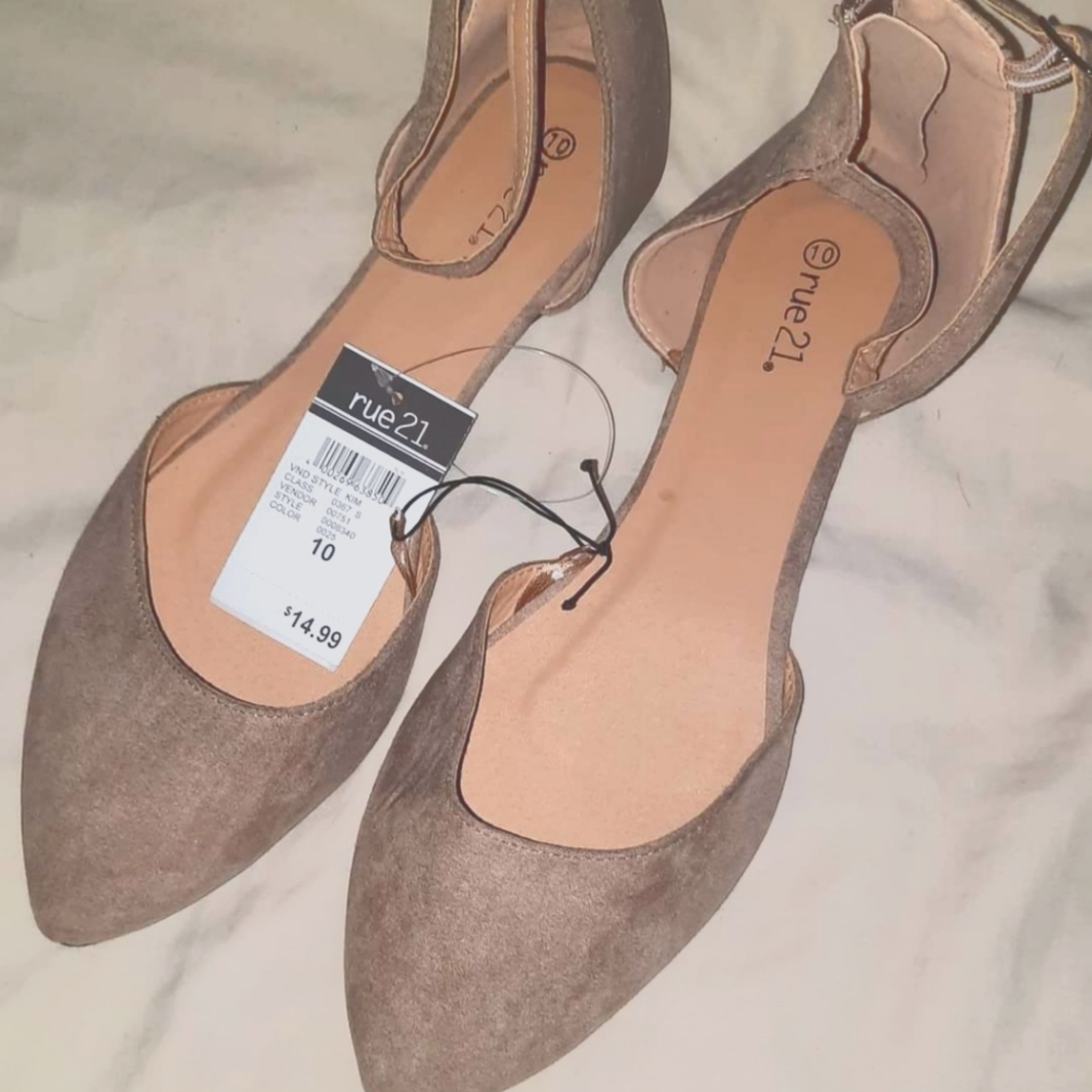 Rue21 flats